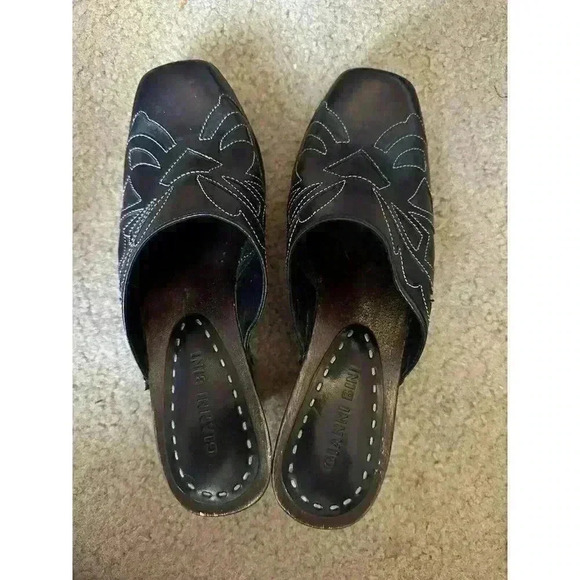 Gianni Bini Saddle Leather Clogs Black Slip On Mules Square Toe Heels 7M - Picture 4 of 6